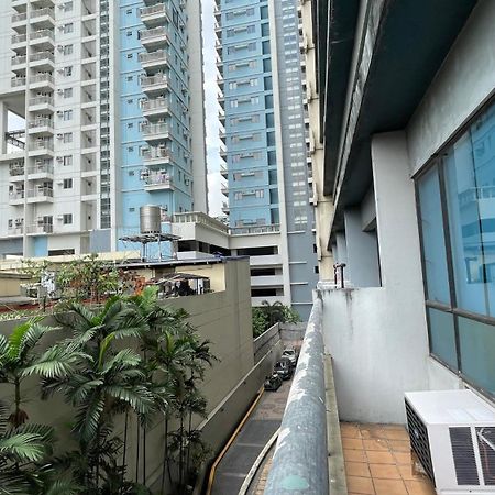 The Garden Heights Condominium Quezon City Esterno foto