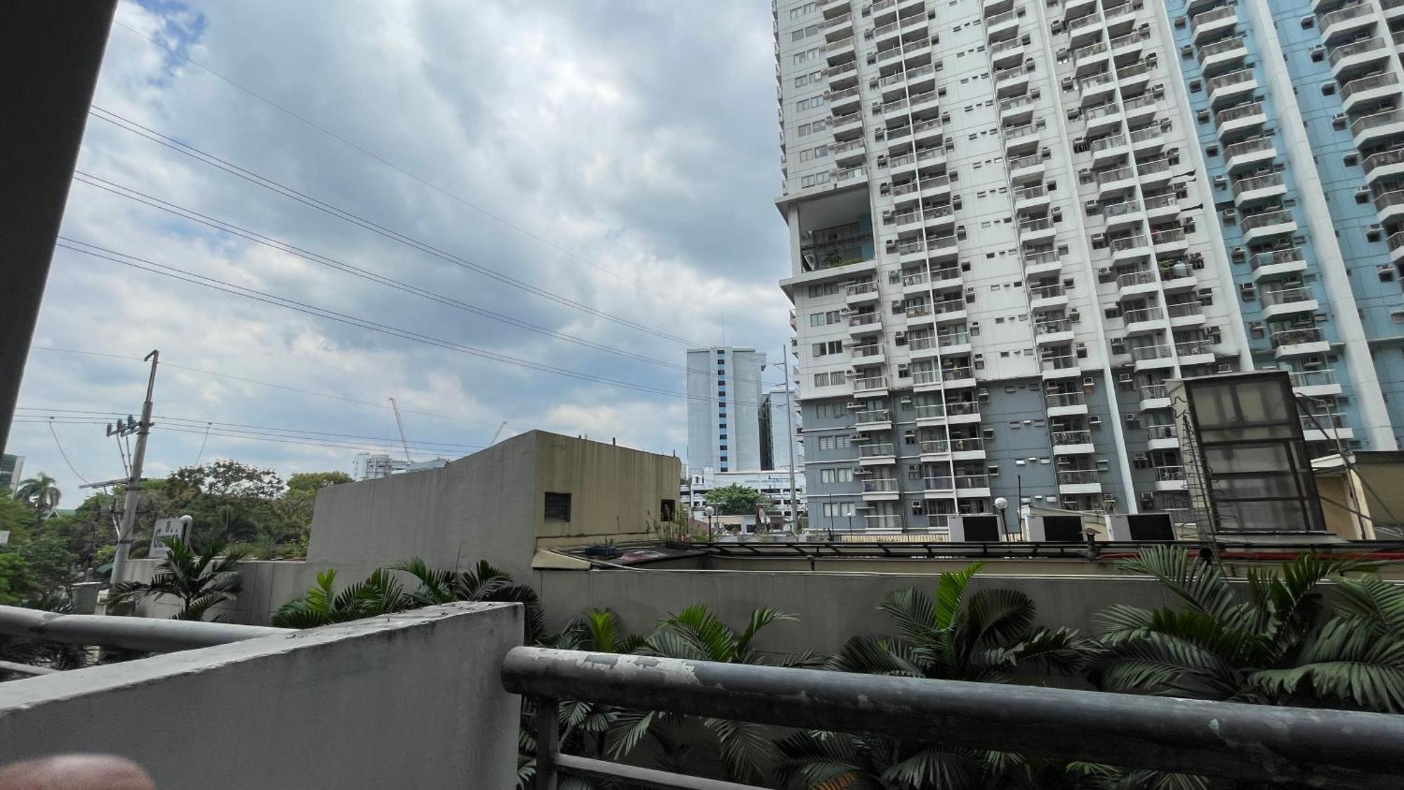 The Garden Heights Condominium Quezon City Esterno foto